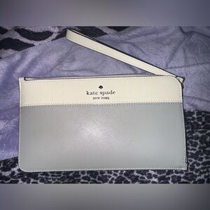 Kate Spade New York Women's Lucy  Med Zip Wristlet (Platinum Grey)